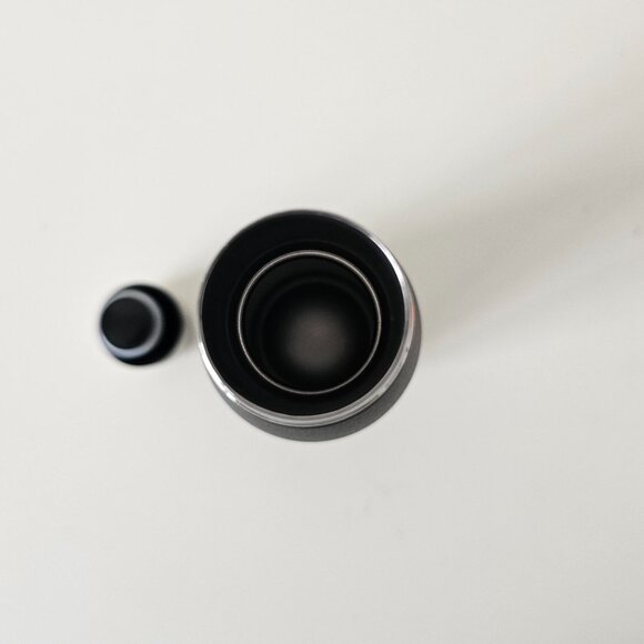 NIB LE CREUSET Black Stainless Steel Water Bottle 0.5L 24 Hours Cold 12 Hot - Picture 5 of 10